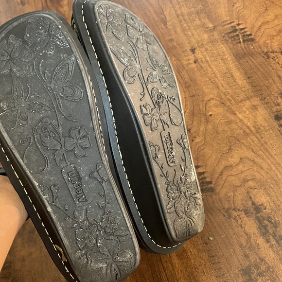 Alegria Paloma Mary jane shoes Black Embossed Floral Design size 40 - Picture 6 of 8